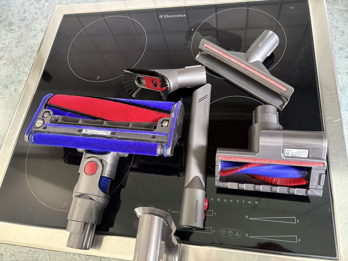 Dyson Aspirapolveri & Accessori: Dyson v11 Akku Staubsauger  – Usato da Hittnau venduto da Brugab 5