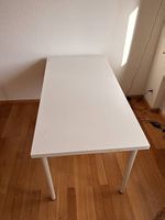 Schreibtisch