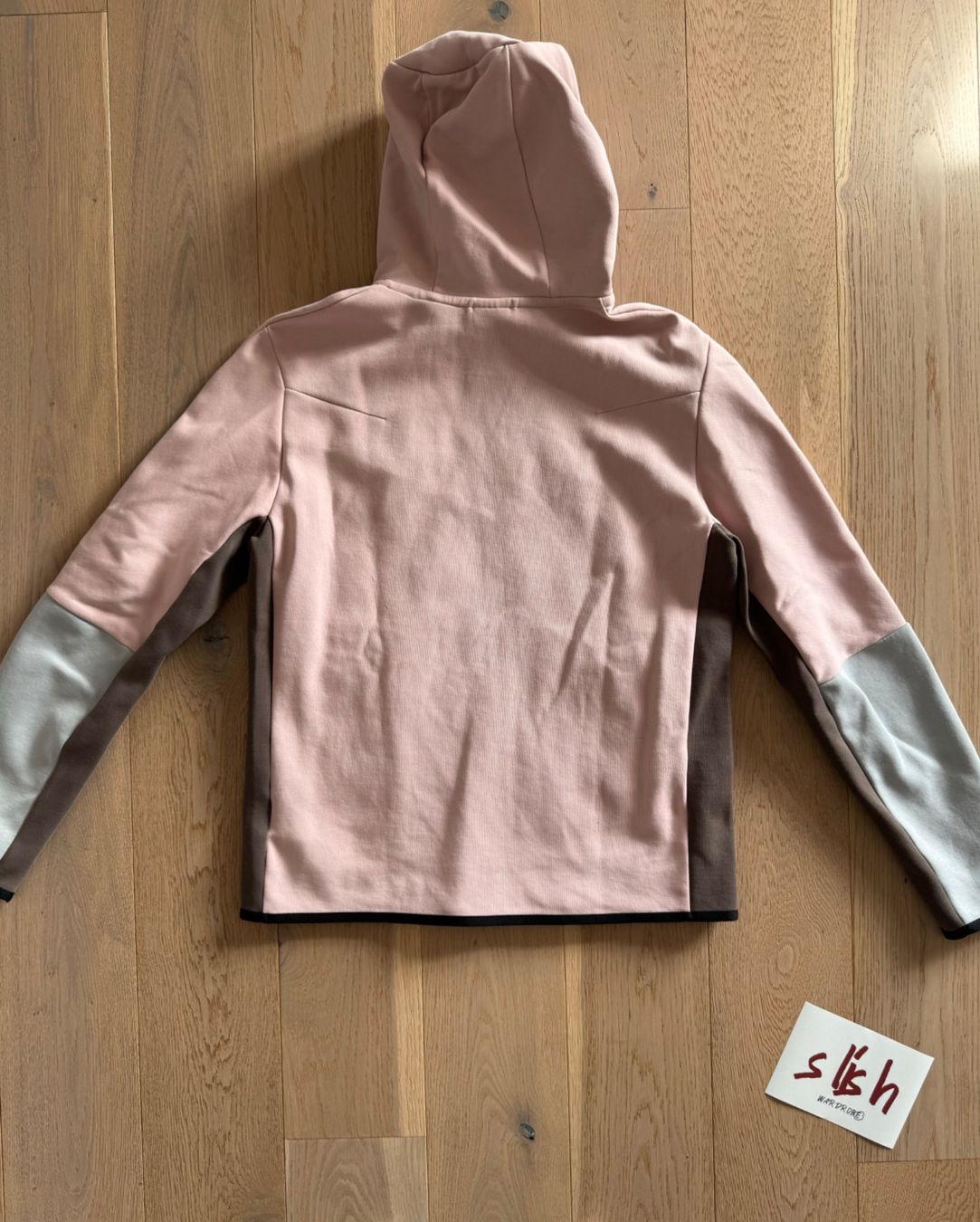 Nike Giacche: Nike Tech Fleece – Usato da La Chaux-de-Fonds venduto da slishwardrobe 3