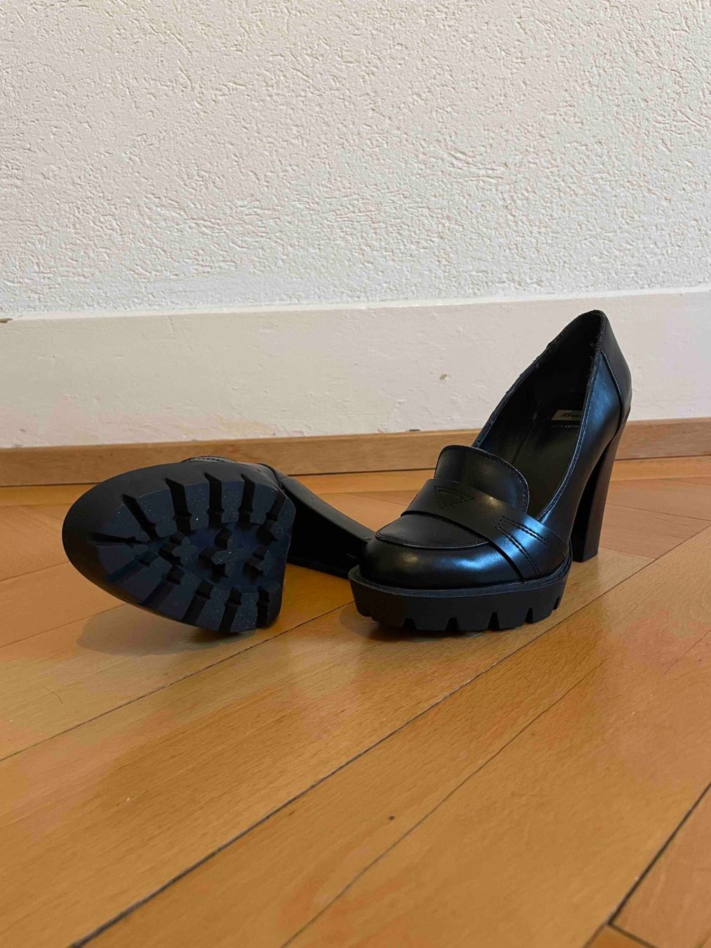 Chaussures femmes: Chaussures à talons Bata, taille 36 en parfait état! – D'occasion à Vevey par giorgi_cara 2