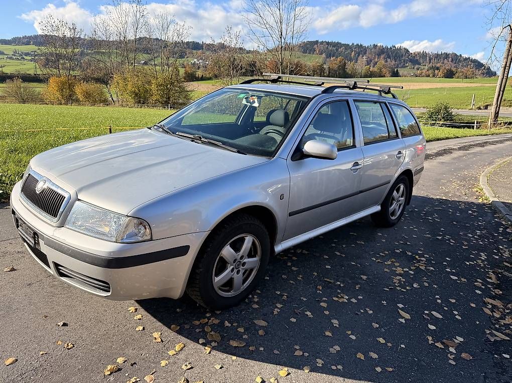 Automobili: Skoda Octavia  Ersatzteile – Usato da Udligenswil venduto da Sch2s 1