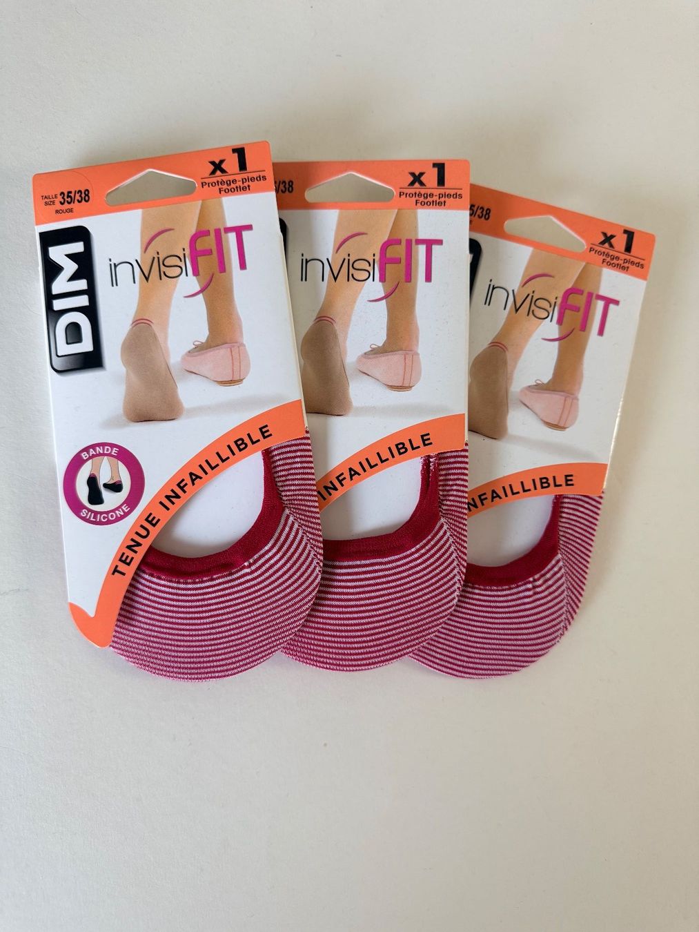 Calze: DIM INVISIFIT, Söckchen, Grösse 35 - 38, Farbe Rot – Nuovo e nell'imballaggio originale da Rudolfstetten venduto da gst_g7xl