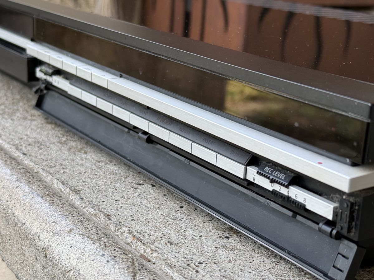 Bang & Olufsen Audio- & Mediensysteme: Bang & Olufsen VX 4500 – Defekt aus Wuerenlingen von riachuelo 3