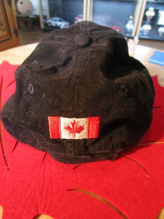 CANADA 2000 MÜTZE CAPE SEHR MODISCH UND SCHÖN ANTIK
