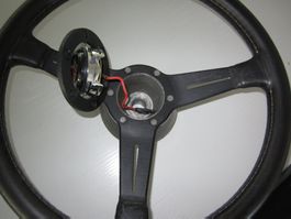 Porsche 911 Classic Nardi Lederlenkrad mit Narbe Hupenknopf