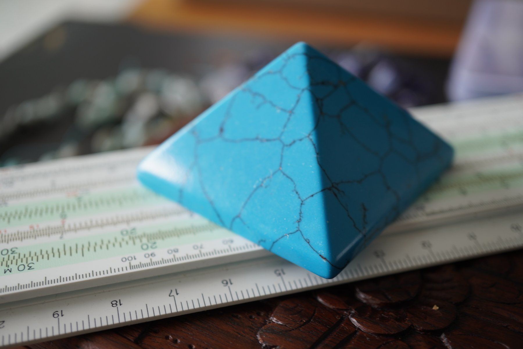 Minerali & Pietre curative: Howliht Blau Pyramide  3 ..2.. 1..  Deins  ab 1.- – Nuovo e nell'imballaggio originale da Eschenbach SG venduto da topstone 2