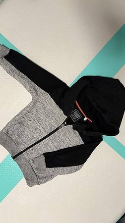 Kinder-Jacke? passt wie 92?98 (Label 110)
