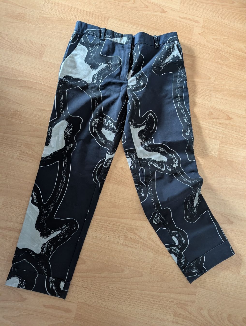 Cos Pantaloni: Hose COS – Usato da Bonaduz venduto da ChristinaCh