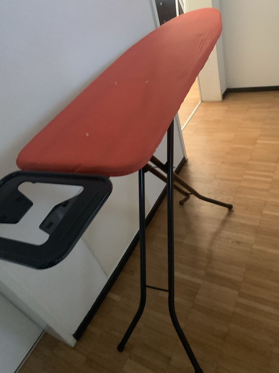 Bügelbretter: Bügelbrett – Neu (gemäss Beschreibung) aus Emmen von Bgucci_girl 1