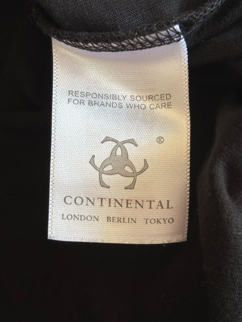 T-shirt: BERGHAIN Shirt Gr. S – Usato da Zürich venduto da missmodernage 6