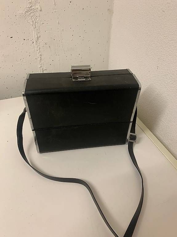 Videocamere: Antica cinepresa - videocamera – Usato da Canobbio venduto da Kiki.Kiki 3