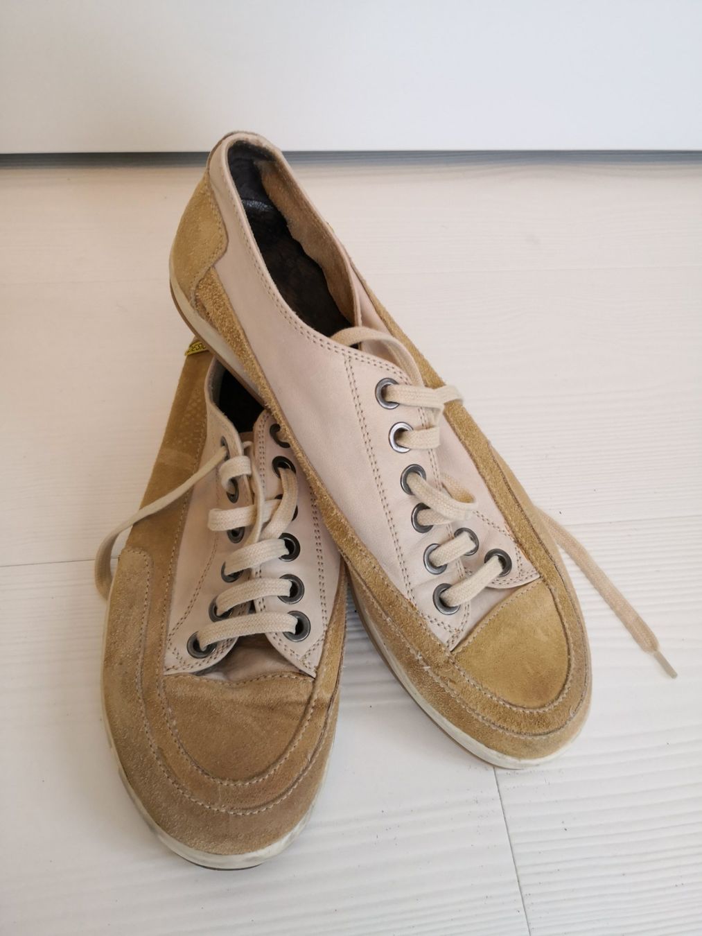 Herrenschuhe: 🤩PASITO WILDLEDER-LEDER-SNEAKER BEIGE – Gebraucht aus Olten von Naja-Twins-Twins