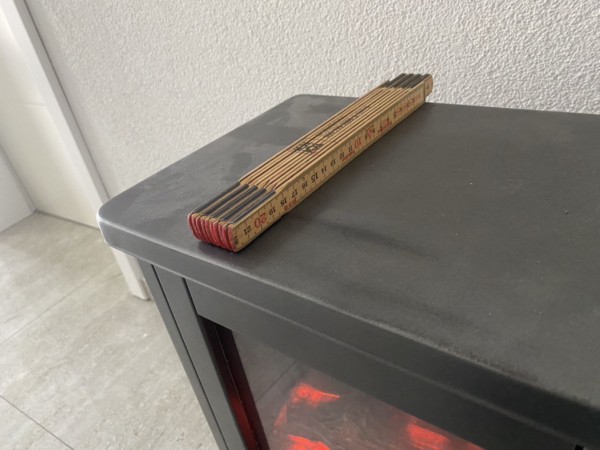 Radiatori: Elektro Offen Kamin – Usato da Birrwil venduto da Bendegriz 7