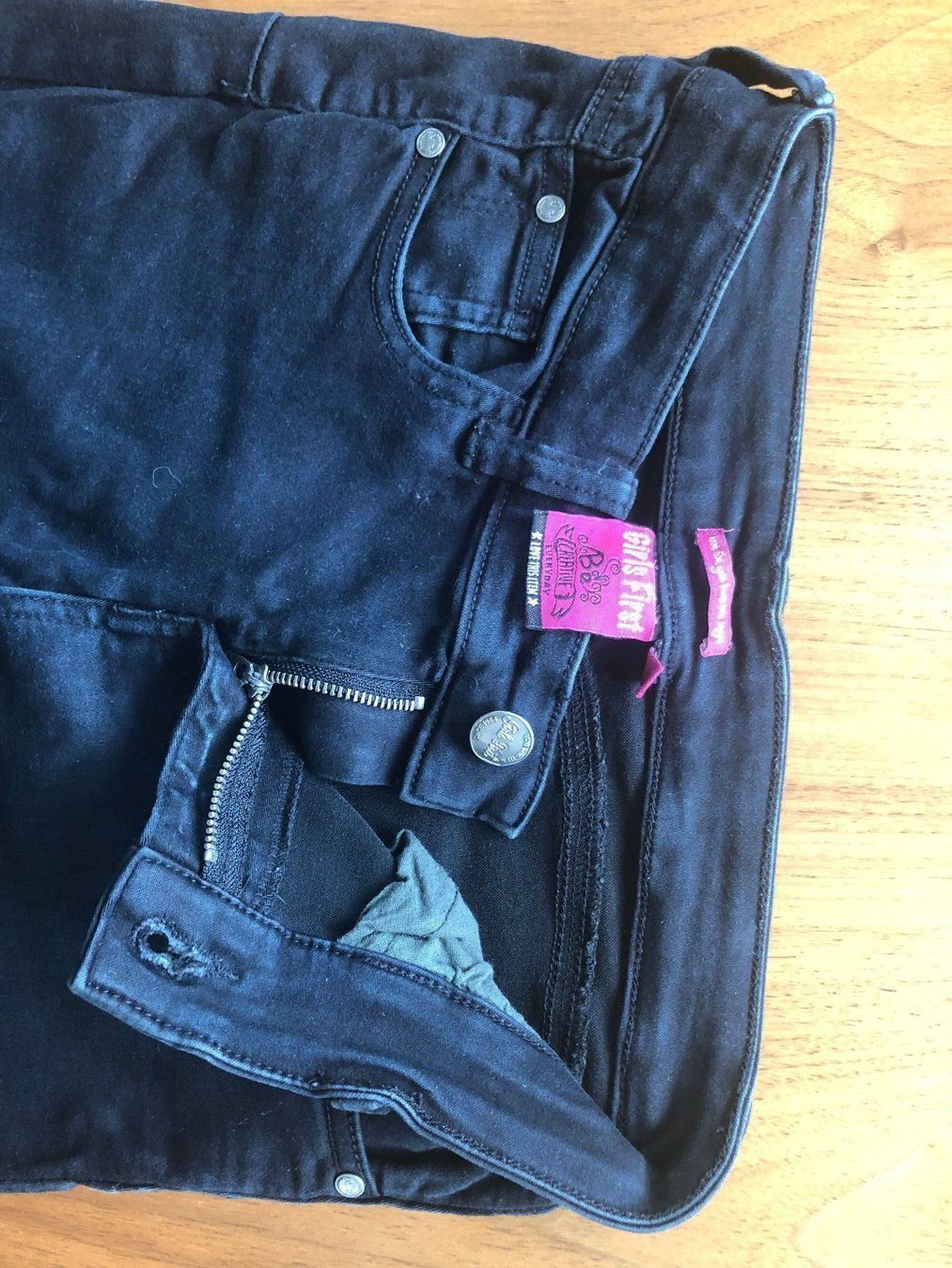 Hosen: Schwarze Mädchenjeans – Gebraucht aus Dietwil von daro02 1