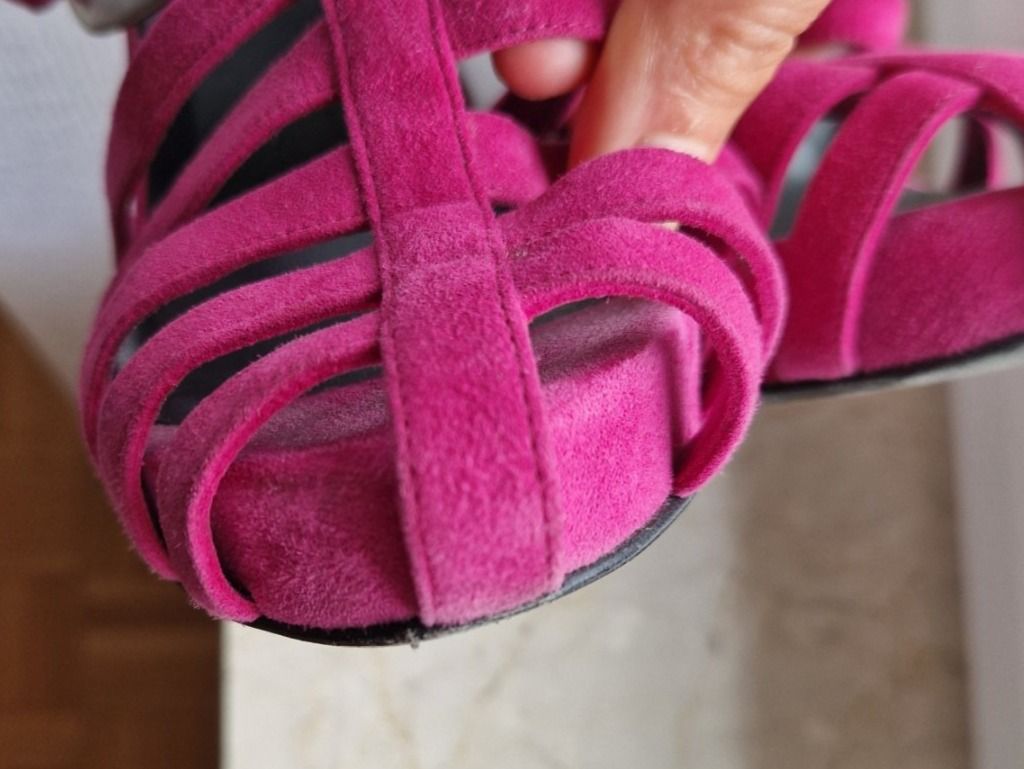 Hermès Scarpe da donna: Hermes Pink Suede Strappy Sandals, size 38 – Usato da Zollikerberg venduto da TaraMira 9