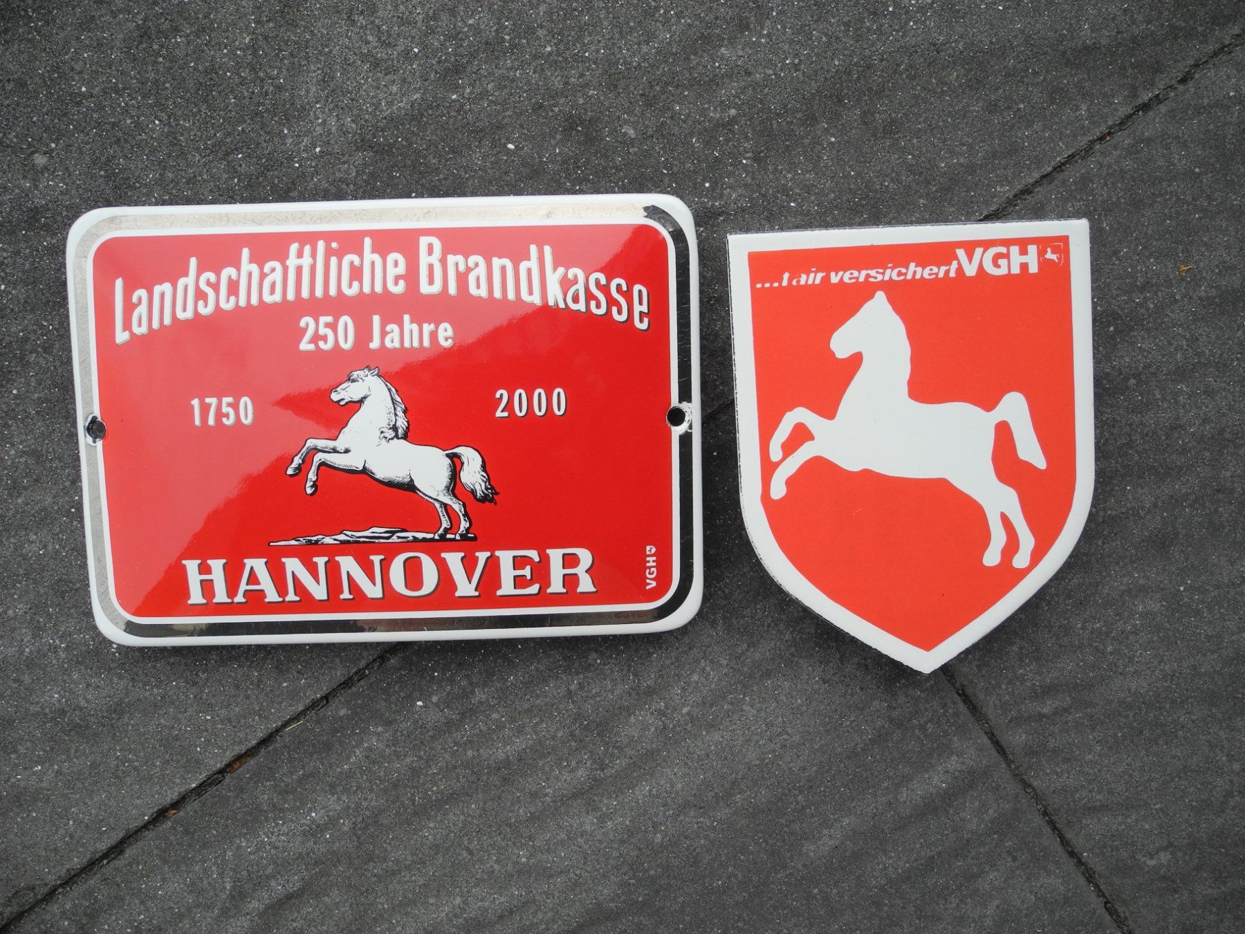 Schilder: 2 VERSICHERUNGS-EMAILSCHILDER – Gebraucht aus Reinach AG von Huckleberrysix 5