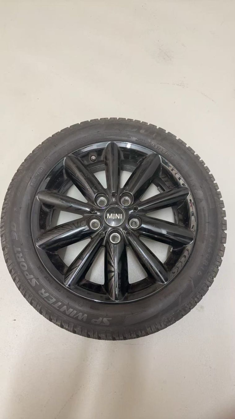 Cooper Pneus & Roues: 4x MINI Cooper Winterkompletträder – D'occasion à Niederweningen par zw4_s78j 6