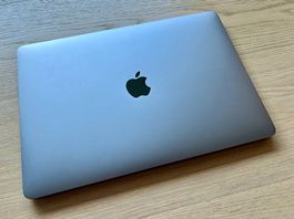 MacBook Pro 13" (2019) Intel i5, 8GB RAM, 256GB top gepflegt