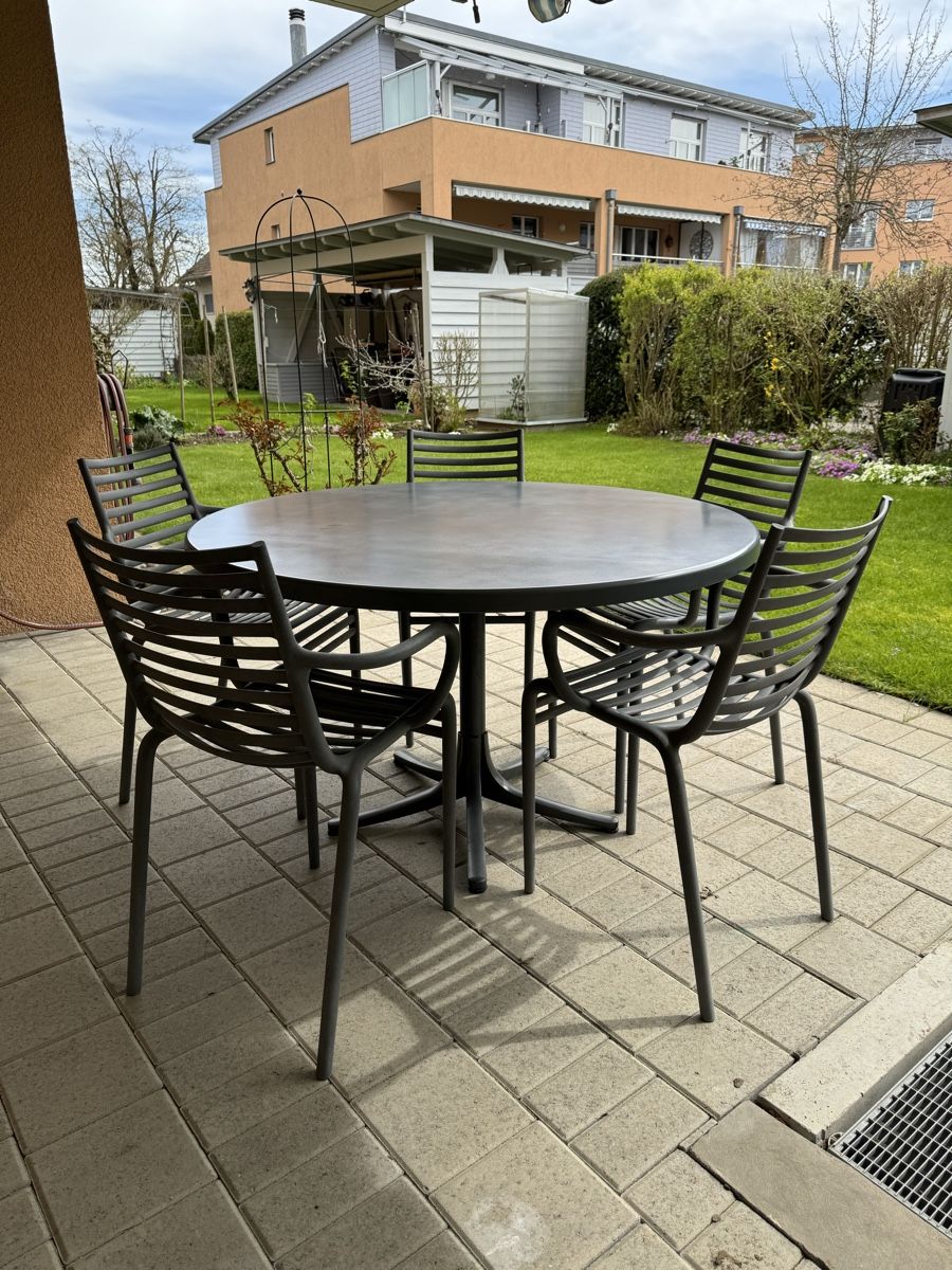 Sedie: Gartenstuhl PIP-E (Philippe Starck) - 5 Stück – Nuovo (secondo la descrizione) da Zürich venduto da Verkaeufer12345