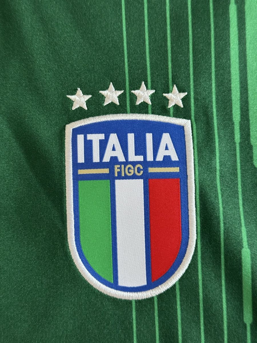 Adidas Maillots de corps & Pantalons: Italien Pre Match Shirt – Neuf (Voir description) à Zürich par yneez 1