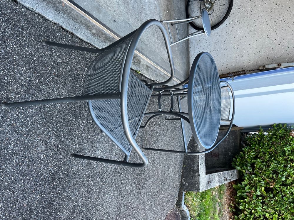 Balkon Tisch mit zwei Stühle Kaufen auf Ricardo