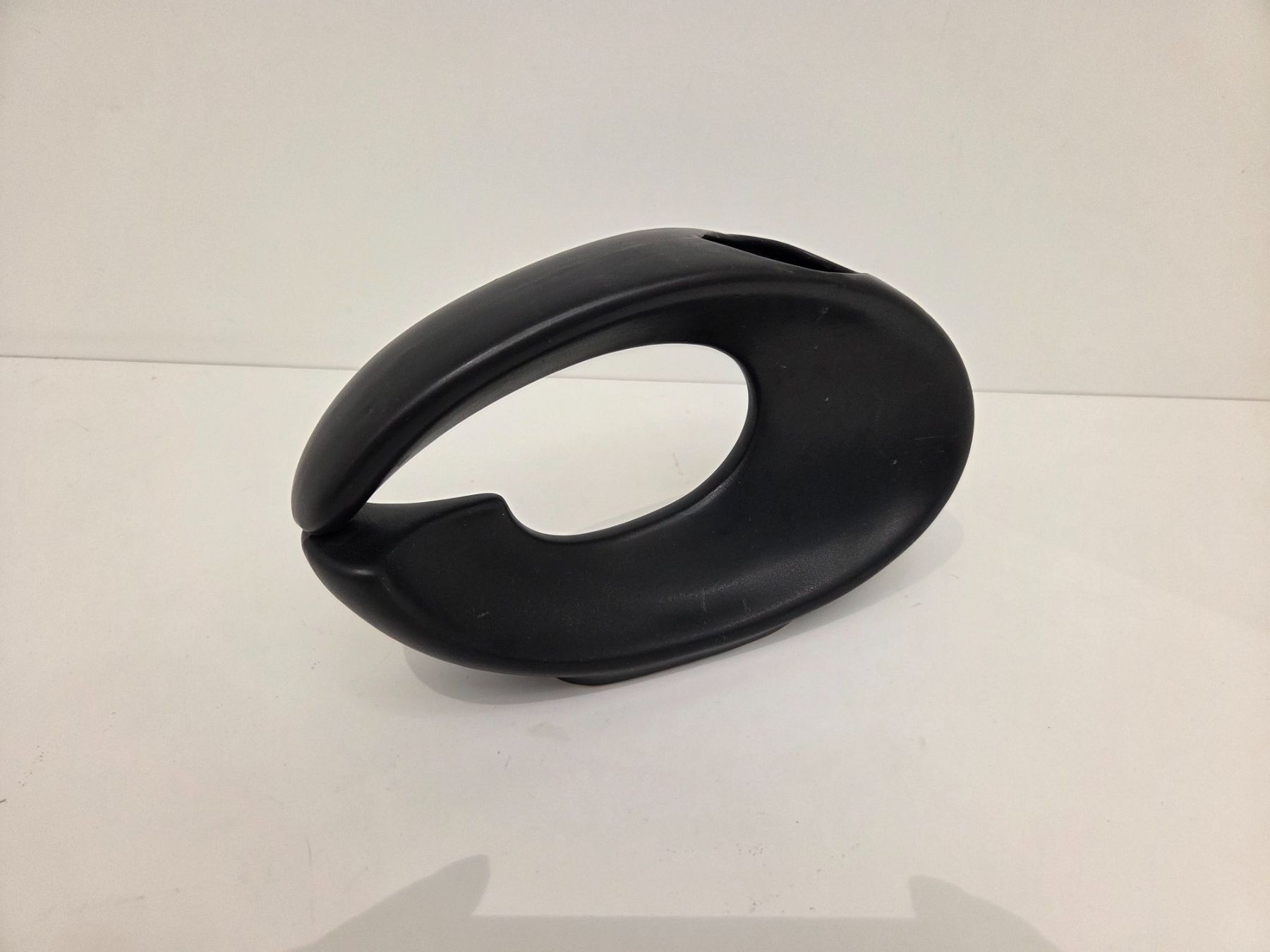 Vasi & Recipienti: Vintage Assymmetrical Gloss Black Ikebana Vase – Usato da Gersau venduto da pd-design-and-art