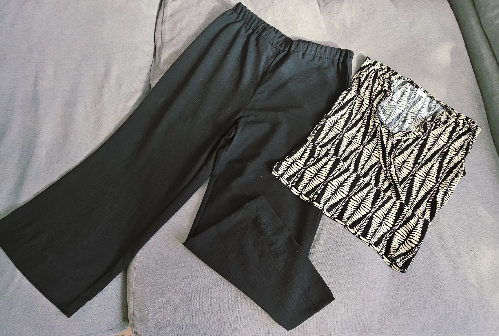 Lascana Lotti di vestiti: Summer Set: Black  Pants & Patterned Top - Size M/l – Usato da Rorschach venduto da Alles_9.90