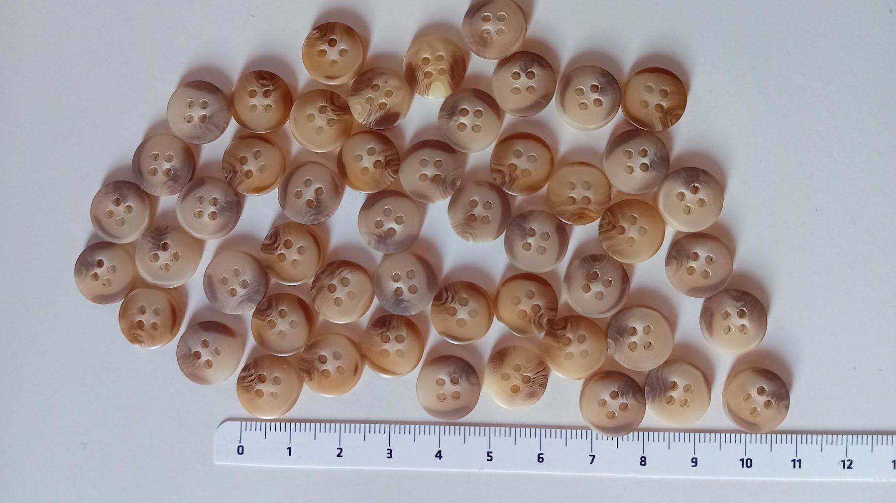 Knöpfe: Knöpfe Kunststoff 12mm 50Stk. pro Pack – Neu (gemäss Beschreibung) aus Salez von Robe12