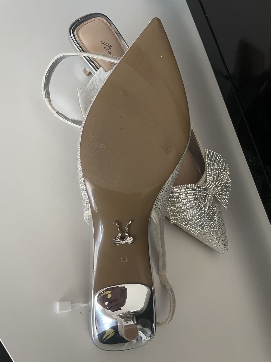 Chaussures femmes: Schuhe – Neuf (Voir description) à Gossau ZH par Lavinia07 2