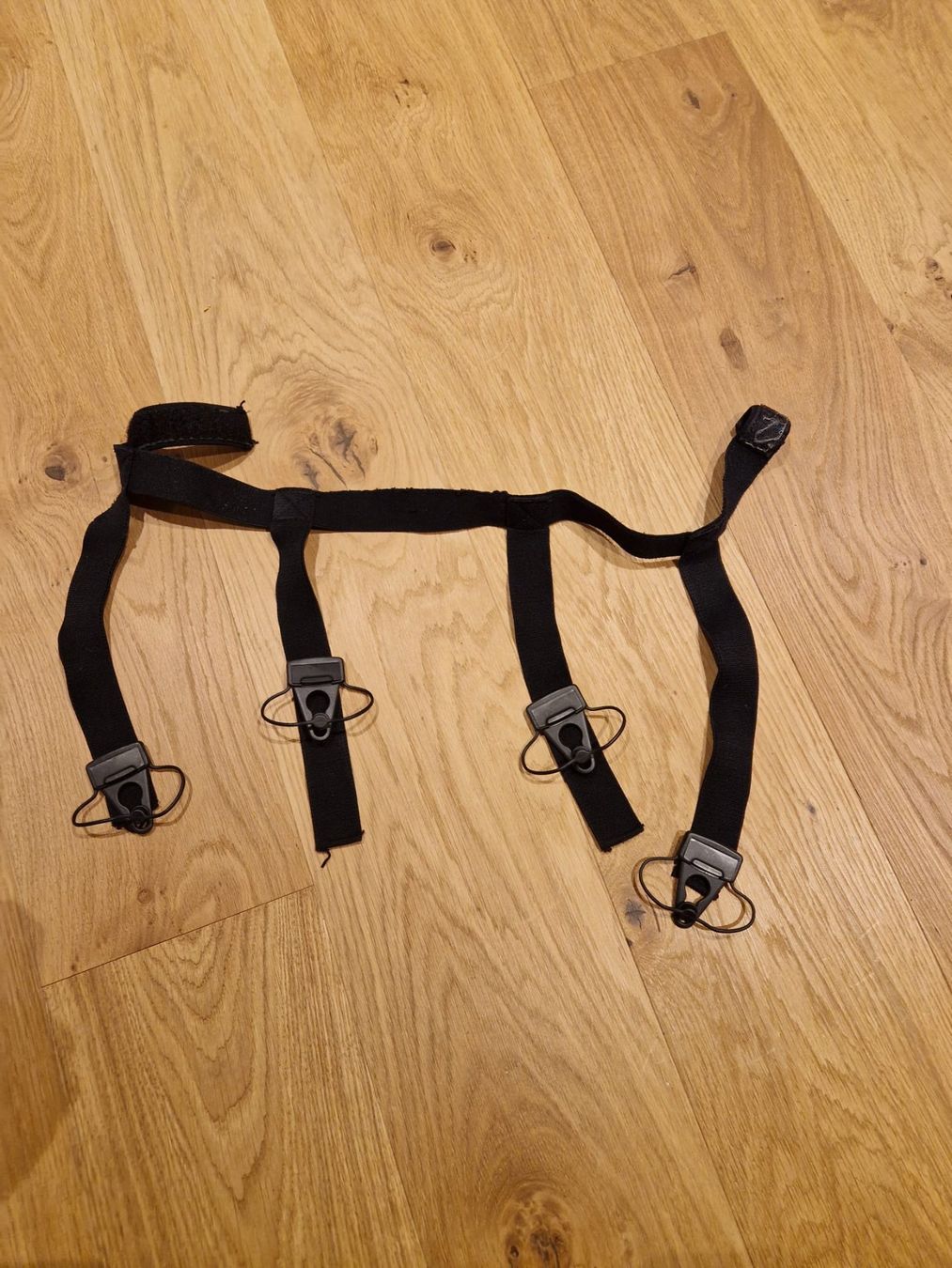 Protections: Eishockey Stulpenhalter – D'occasion à Zürich par Diazaio
