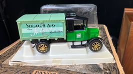 Camion Migros Lastwagen Ford T vintage