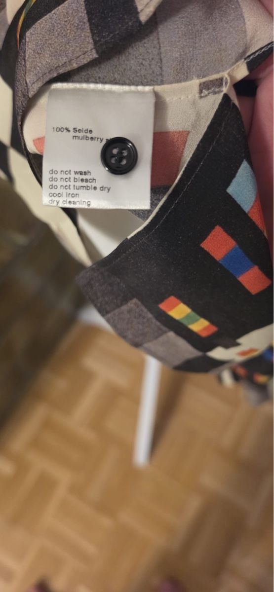 Akris Camicette: Bluse AKRIS 100% Seide geometrisch Grösse 34 – Usato da St. Gallen venduto da mania03 1