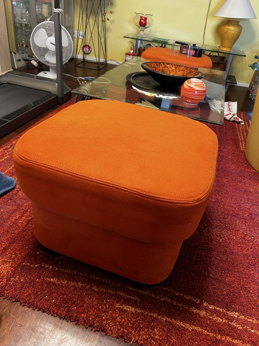 Divani: Sofa und Hocker orange gebrauchter Zustand – Usato da Winterthur venduto da sel_96qk 3