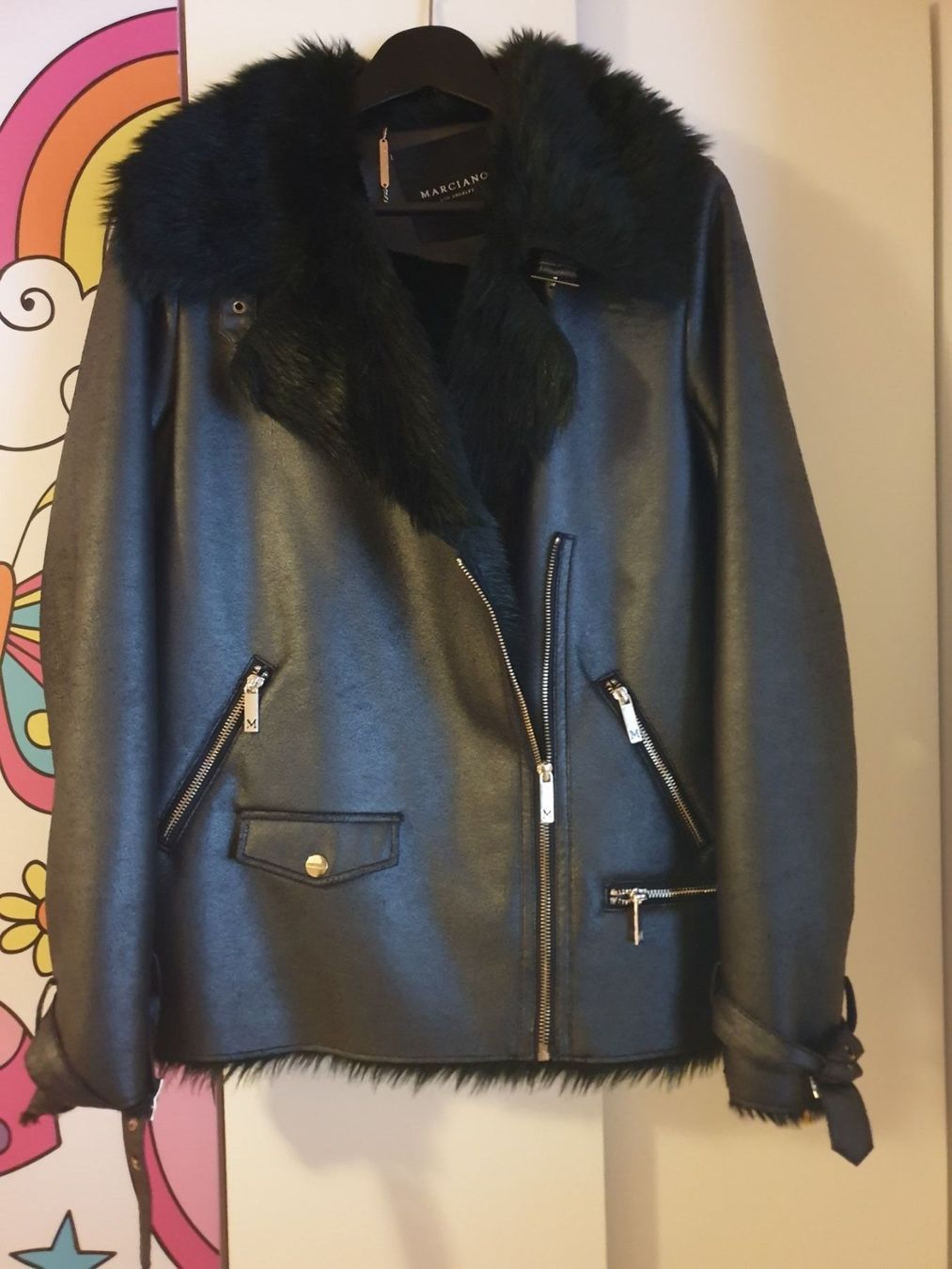 Guess Giacche: GUESS MARCIANO SHEARLING LAMMFELLJACKE – Usato da Wolhusen venduto da bryman