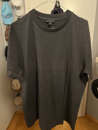 T-shirt COS gris foncé