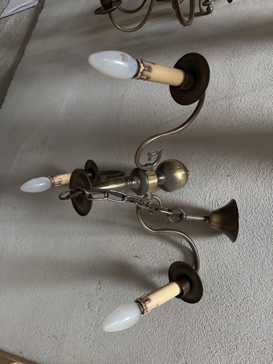 Lampade: Antike Messing-Kronleuchter, verschiedene Grössen – Usato da Rüti ZH venduto da Spreisig 1