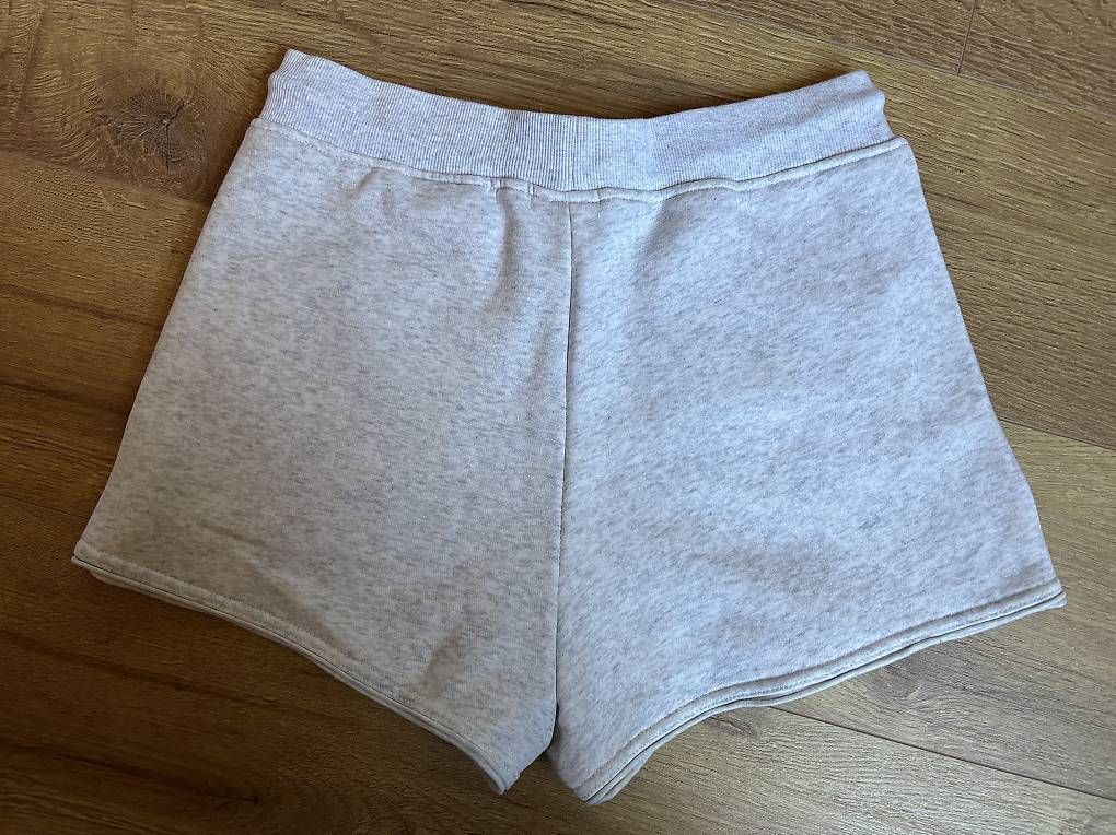 Pantaloni: Kurze Hose von Lounge – Usato da Rupperswil venduto da az5_x87v 1