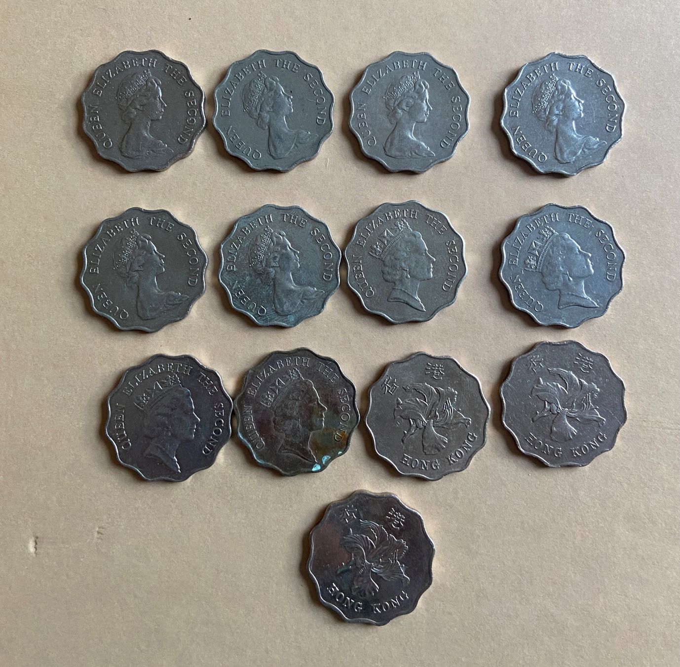 Tutti le monete: Pièce Hong Kong 2 Dollar différentes années – Usato da Collex venduto da RCXGJ 1
