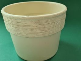 Blumentopf in Cream 10cm hoch wie Neu
