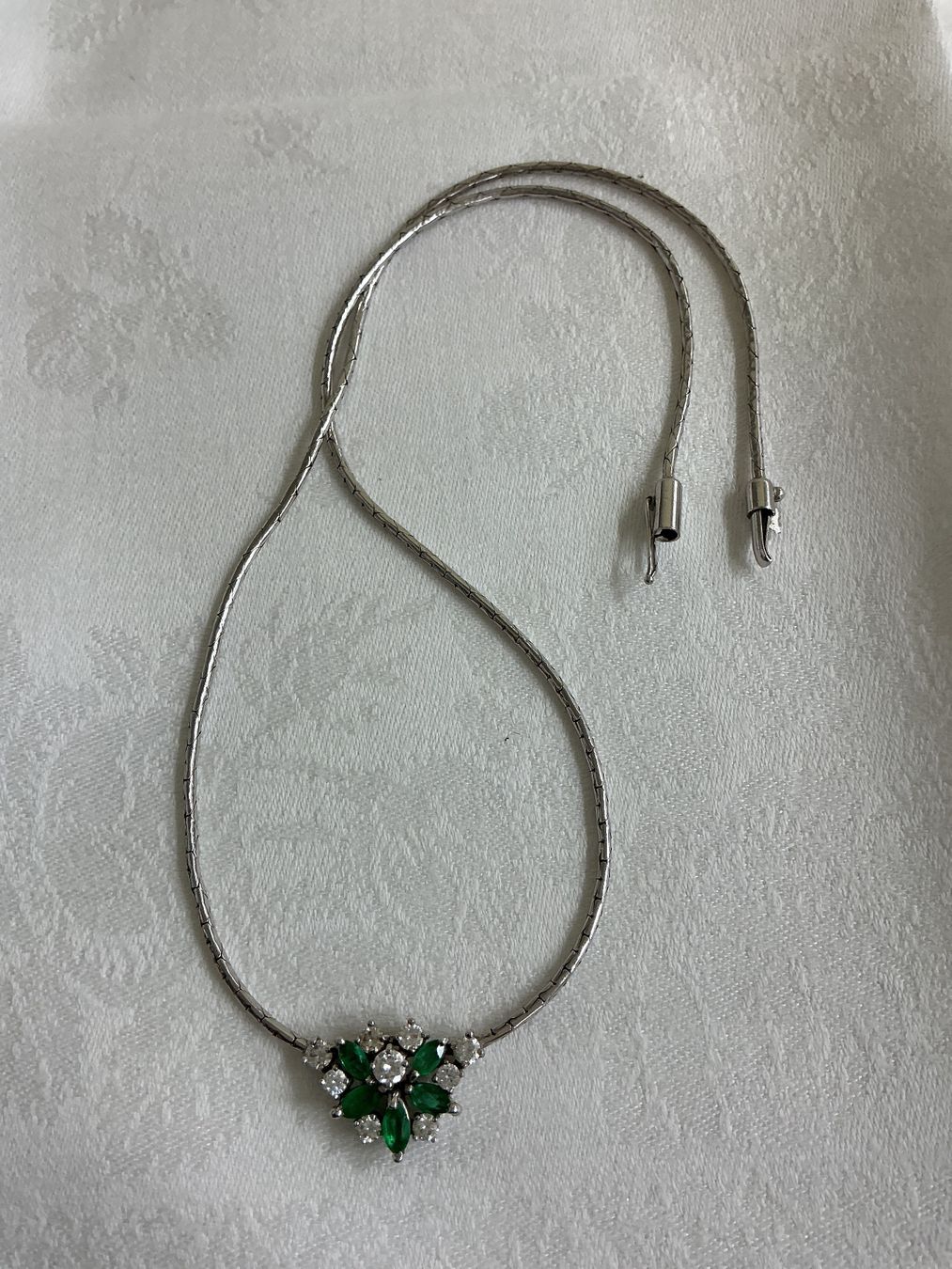 Catenine: Wunderschönes Collier 750 Weissgold – Usato da Bern venduto da vielerart