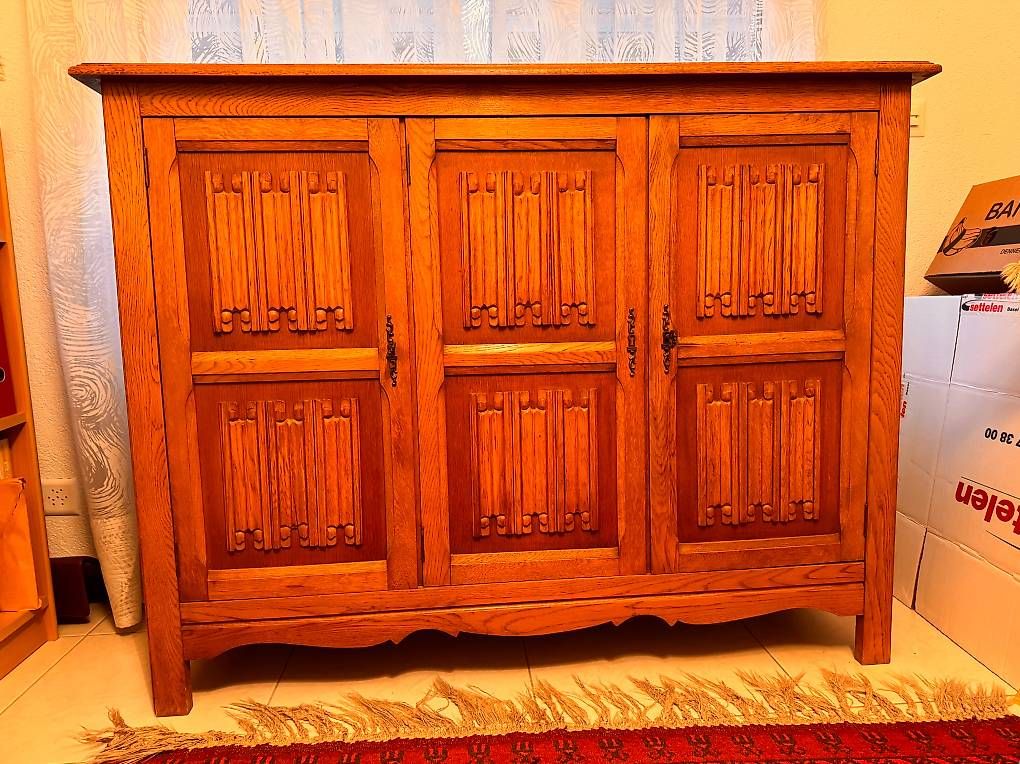 Credenze: Eichenbuffet / Sideboard – Usato da Bottmingen venduto da Murtzli