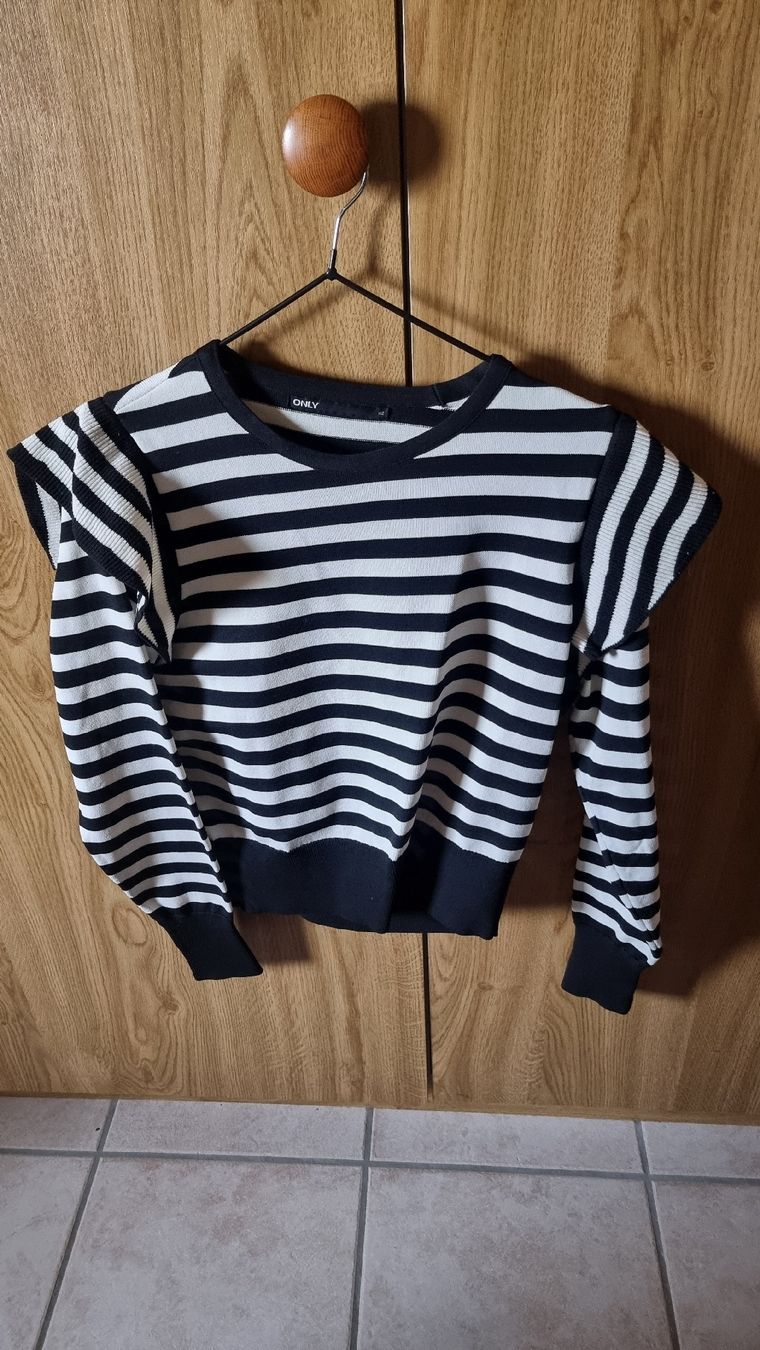 Only Maglioni & Felpe: Pull only xs – Usato da Les Breuleux venduto da Mily1991