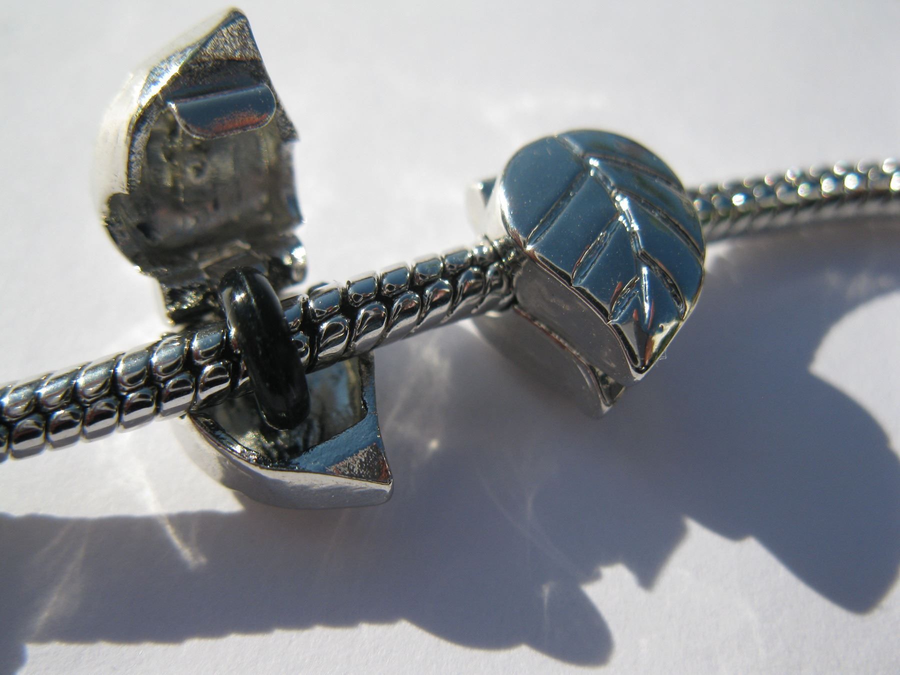 Perle (finte): Stopper Bead, Verschluss Blatt – Nuovo e nell'imballaggio originale da St. Margarethen TG venduto da LuanaKa