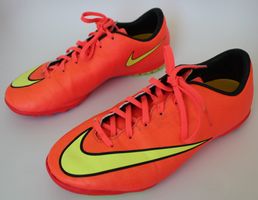 Chaussures de football Nike t. 38