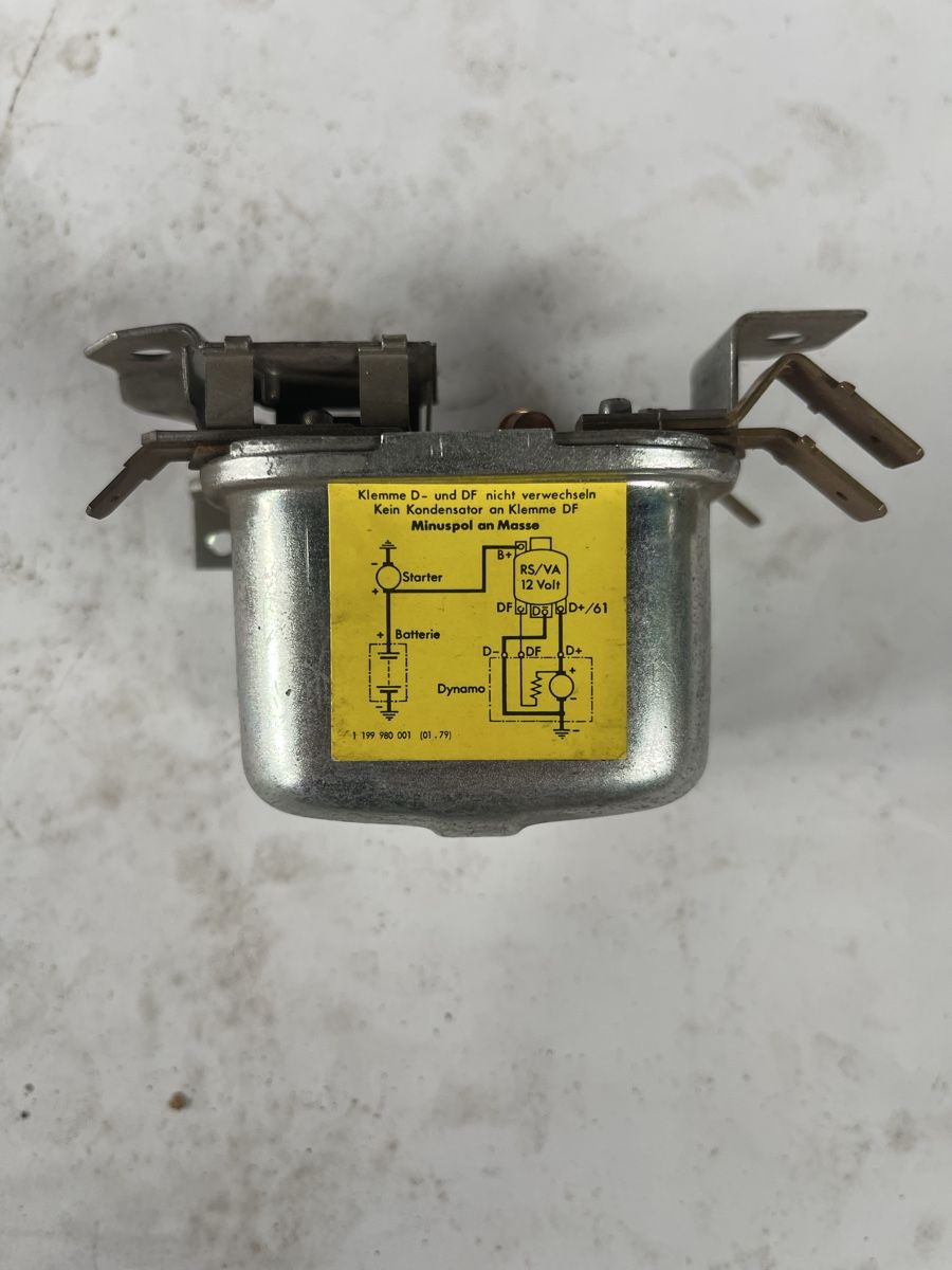 Porsche Tutti pezzi di ricambio auto: Oldtimer REGULATOR passt für Porsche – Usato da Altbüron venduto da Garage-Bulak 1