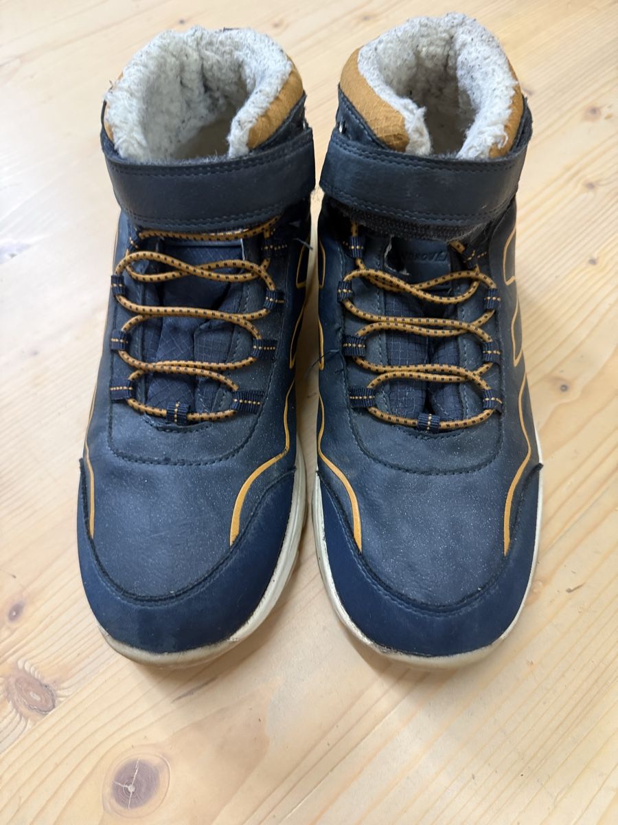 Scarpe per ragazzi: Boots/Winterschuhe / Stiefel – Usato da Brittnau venduto da Malwe 1