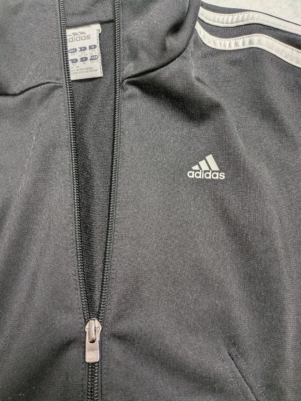 Adidas Giacche: Adidas Jäggli  – Usato da Küssnacht am Rigi venduto da schweizerrose 2