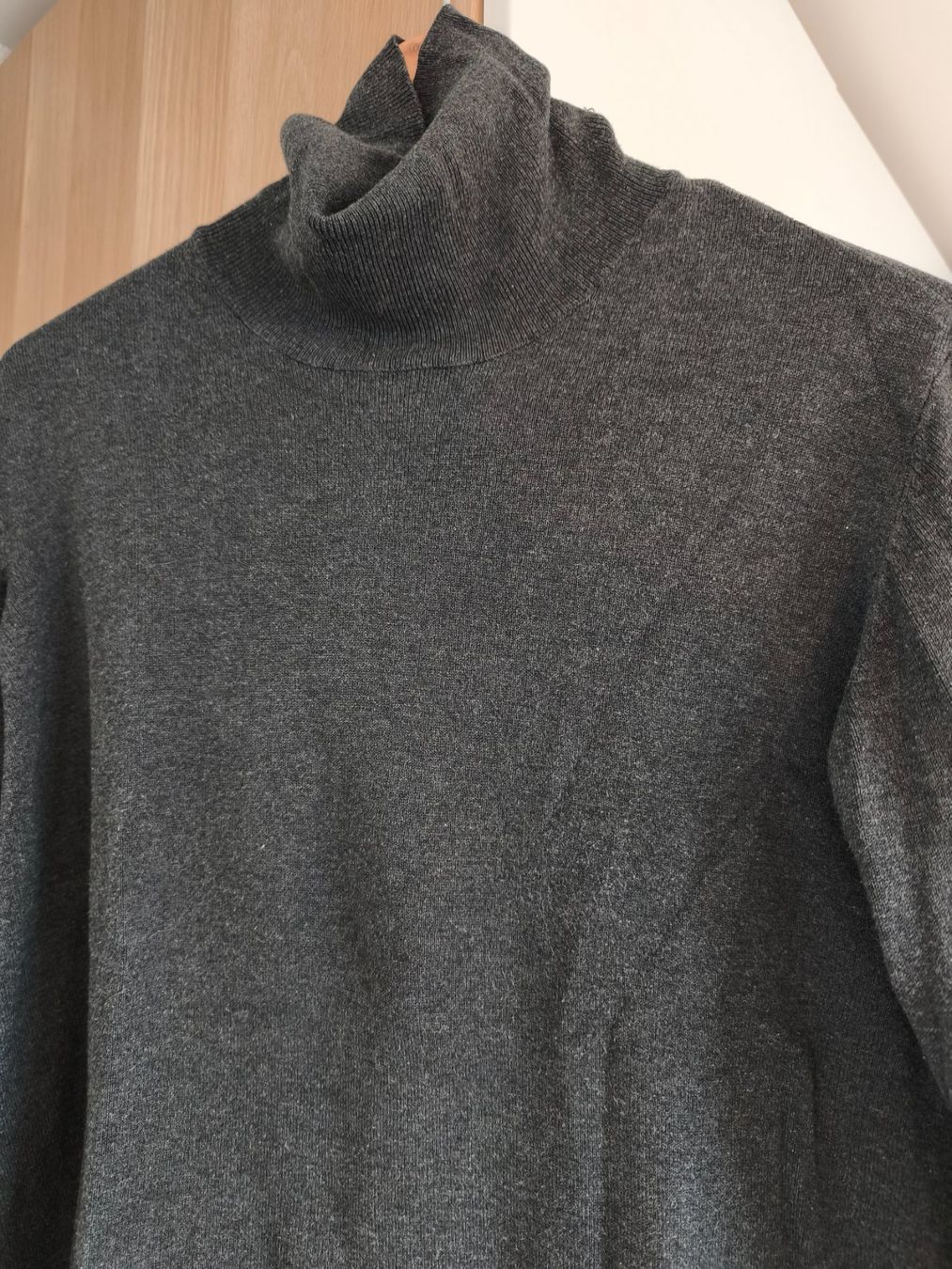 H&M Maglioni & Felpe: H&M Pullover – Usato da Niederrohrdorf venduto da yan_zkz6 1