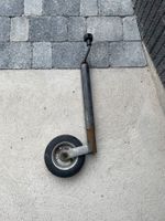 Stützrad zu Autoanhänger