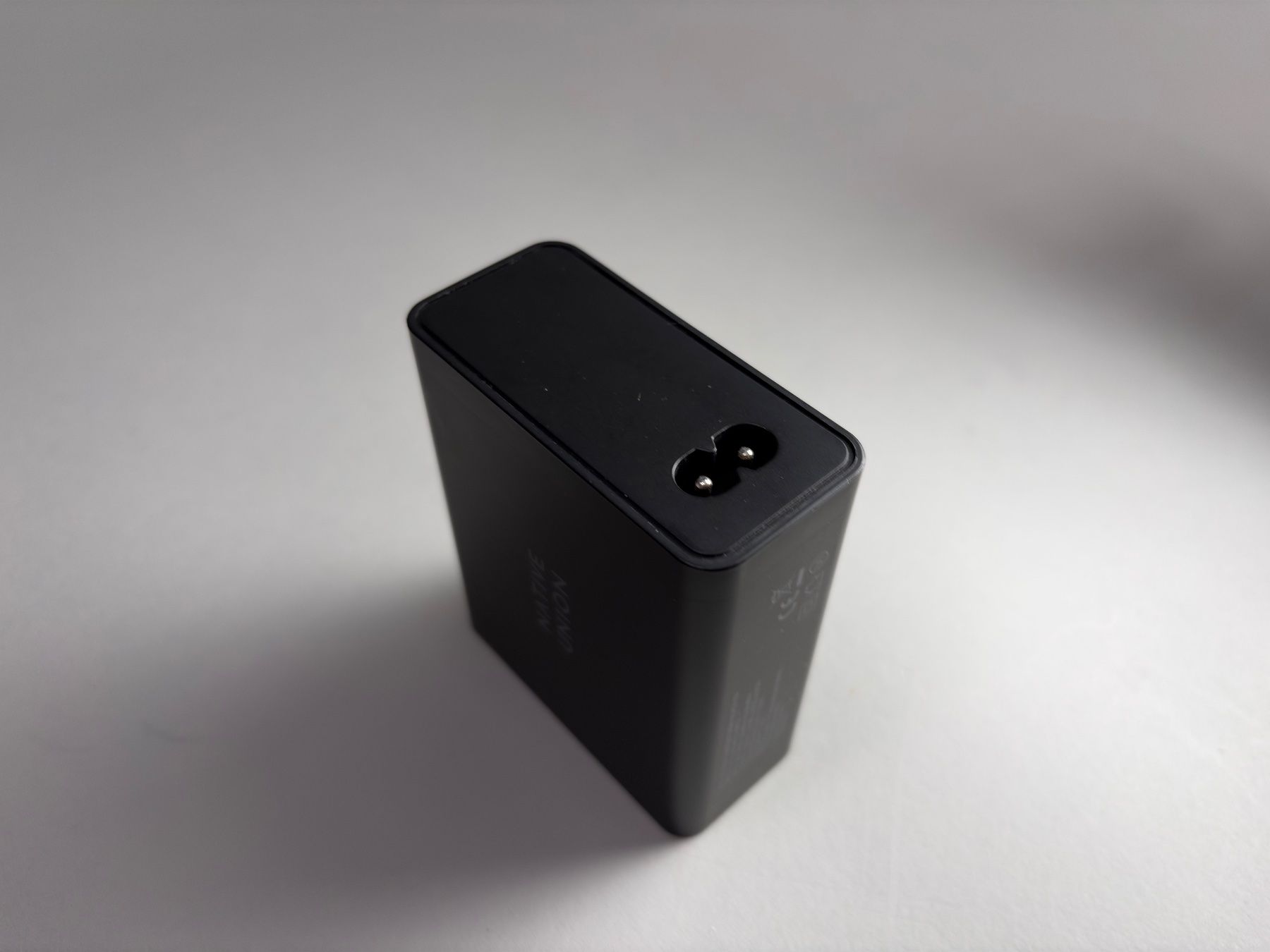 Native union Caricabatterie: Native Union Fast Desktop Charger 140 W – Usato da Aarau venduto da pxoint 2